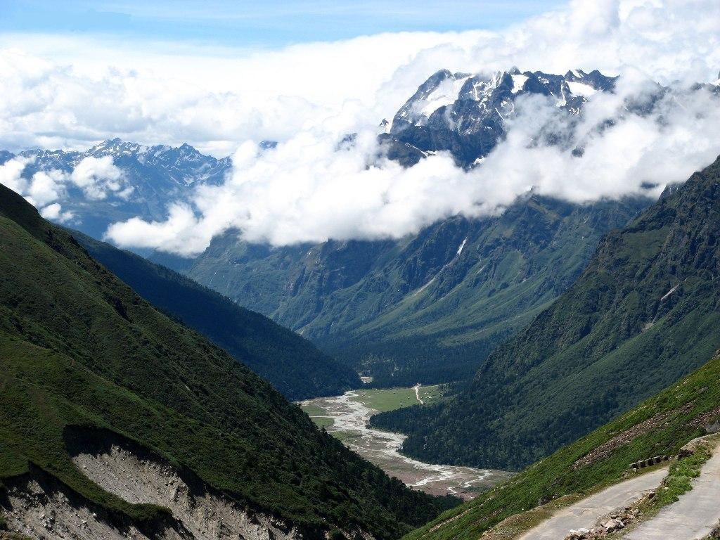 Gangtok Lachung Yumthang Valley - 5N/6D